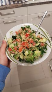 Richtig fasten mit Entlastungstag: Der Quinoa Salat am Abend des ersten Tages meiner Fastenwoche war super lecker. :-)