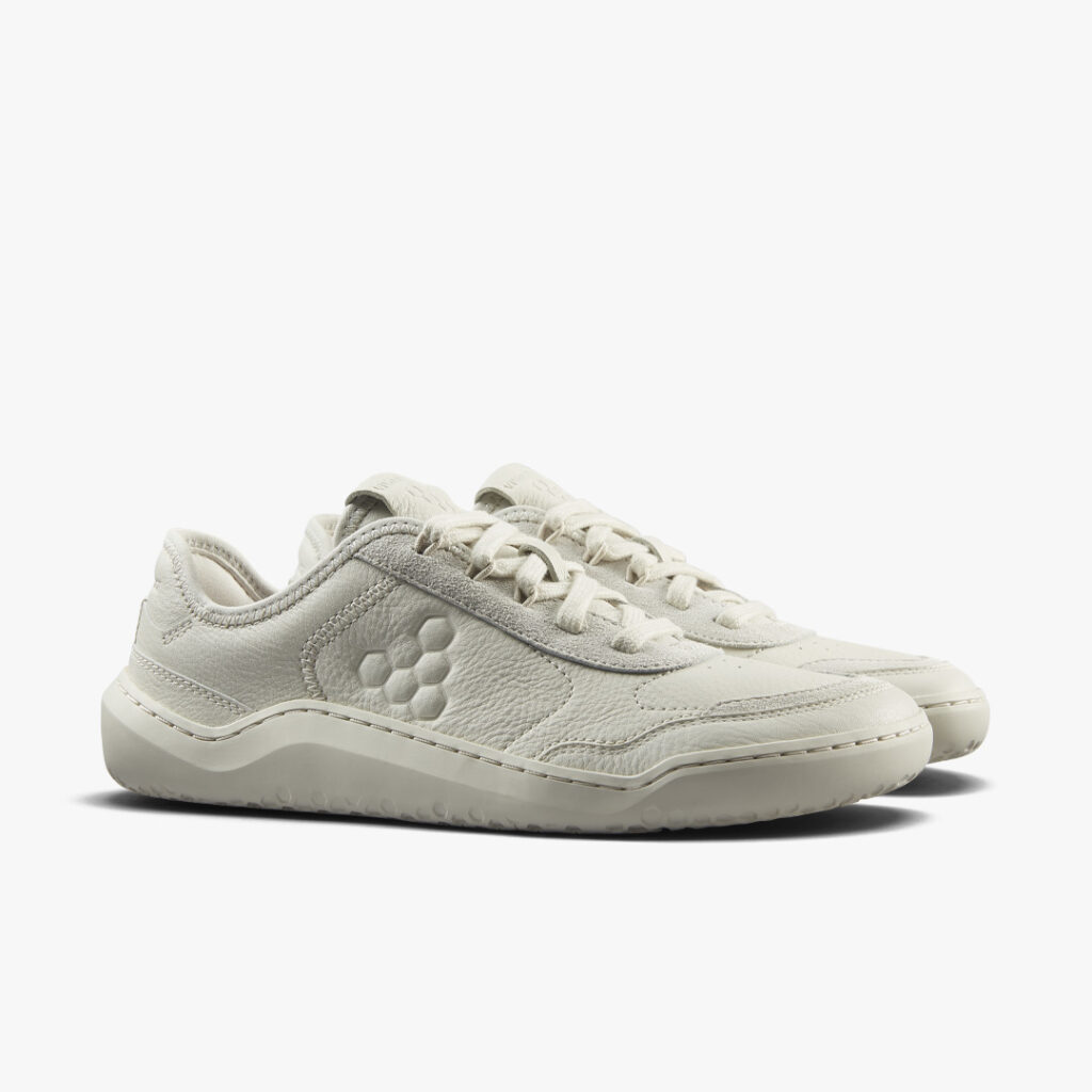 2. Seitenansicht des Vivobarefoot Gobi II Barfuß-Sneakers aus Leder