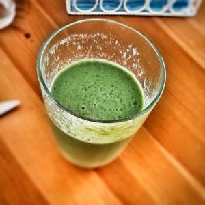 Dieser Smoothie hat es in sich: Superfoods kombiniert mit Power-Früchten. :-)