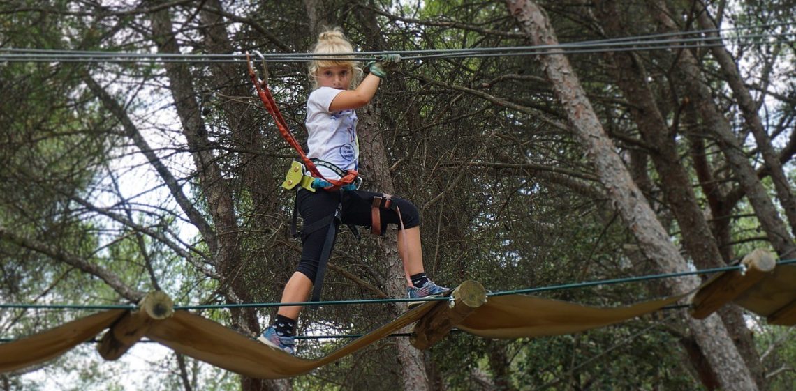 Kind, Klettern, Klettergarten, Seile