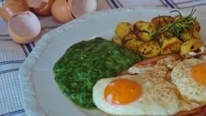 Aufgepasst beim klassischen Tiefkühl Cremespinat: Er hat meistens Weizen und Zucker zugesetzt.