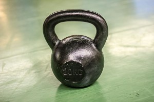 Eine Kettlebell aus Gusseisen.