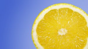 Um Fast Food verstoffwechseln zu können, benötigt dein Körper viele Antioxidantien. Der prominenteste Vertreter: Vitamin C.